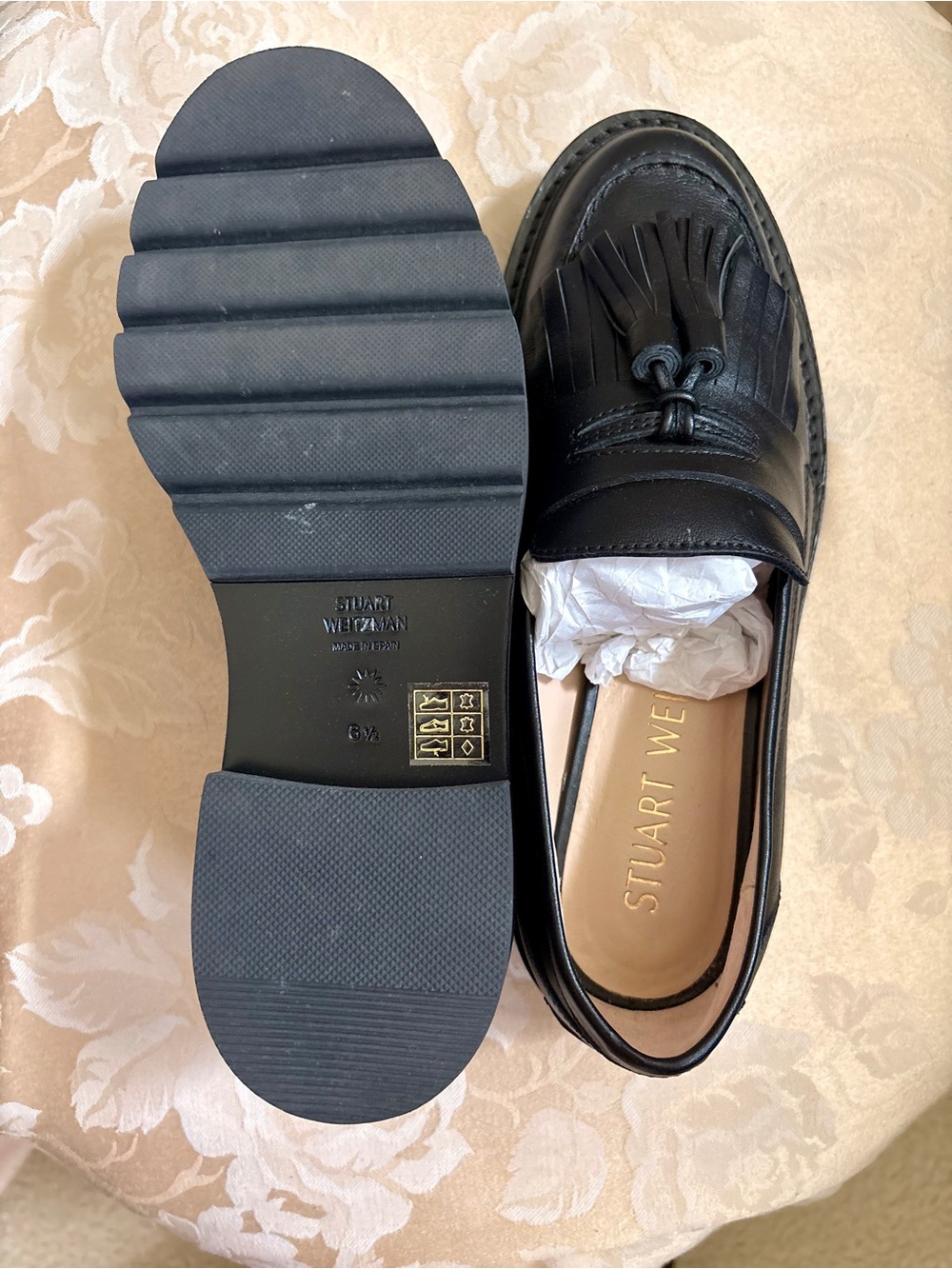 Stuart Weitzman Black Leather Tassel Kiltie Loafers with Fringe - Picture 2 of 2